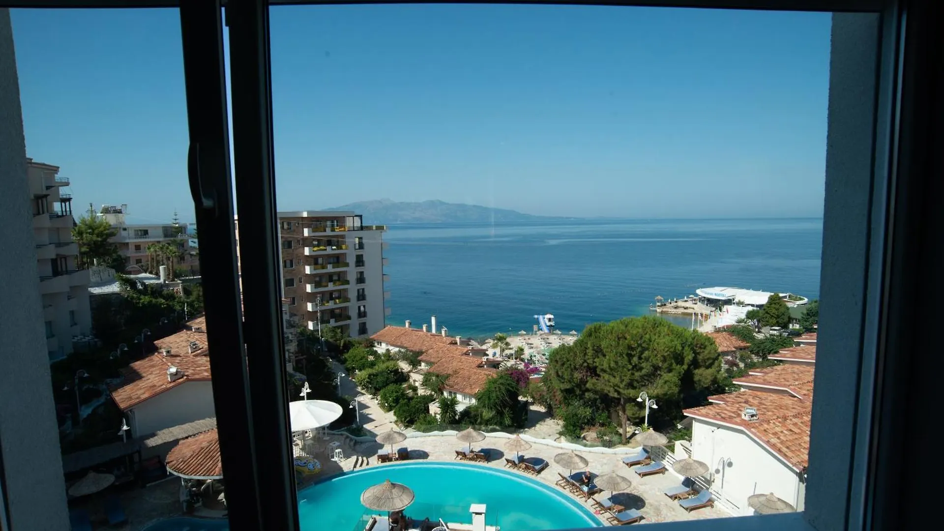 Bougainville Bay Hotel Saranda