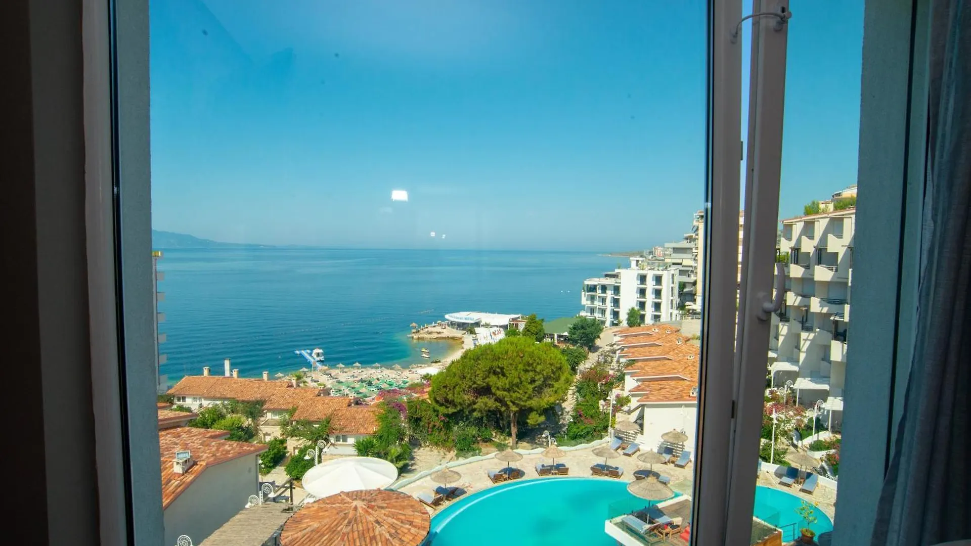 *****  Bougainville Bay Hotel Saranda Arnavutluk