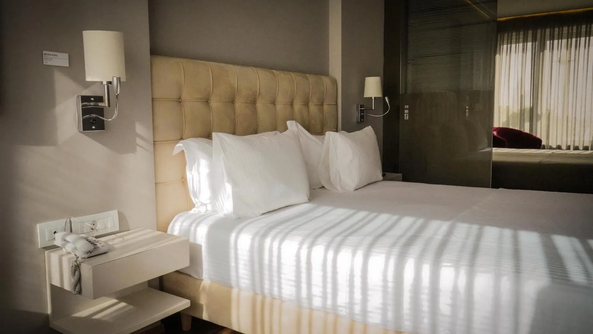 Bougainville Bay Hotel Saranda 5*,