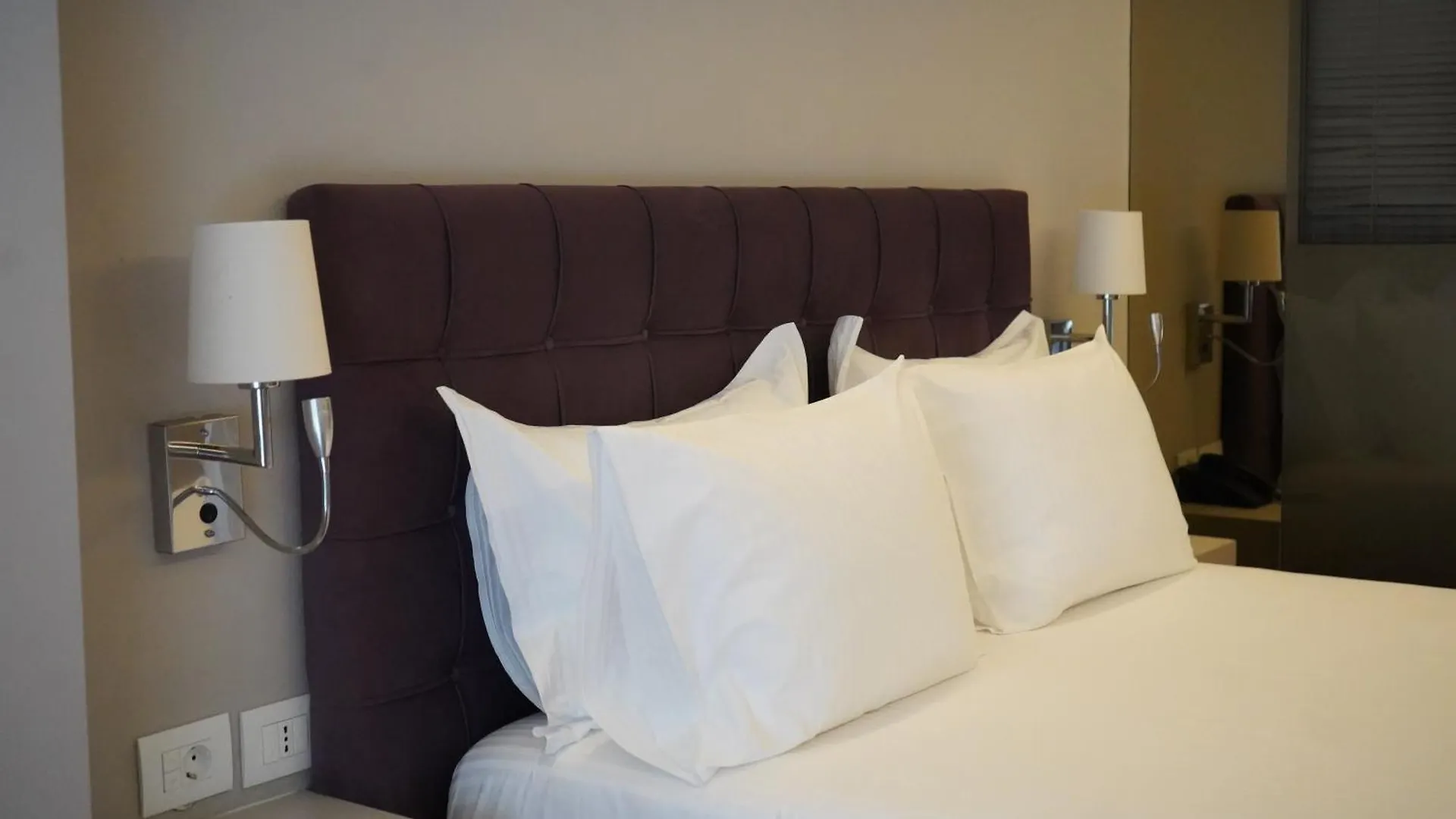 *****  Bougainville Bay Hotel Saranda Arnavutluk