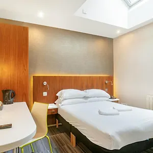 Hotel The Place ****