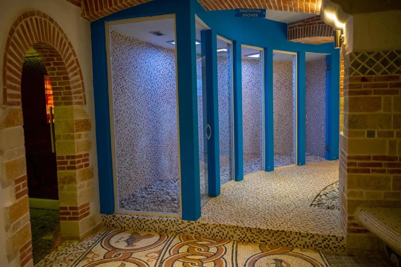 *****  Bougainville Bay Hotel Σαράντα Αλβανία