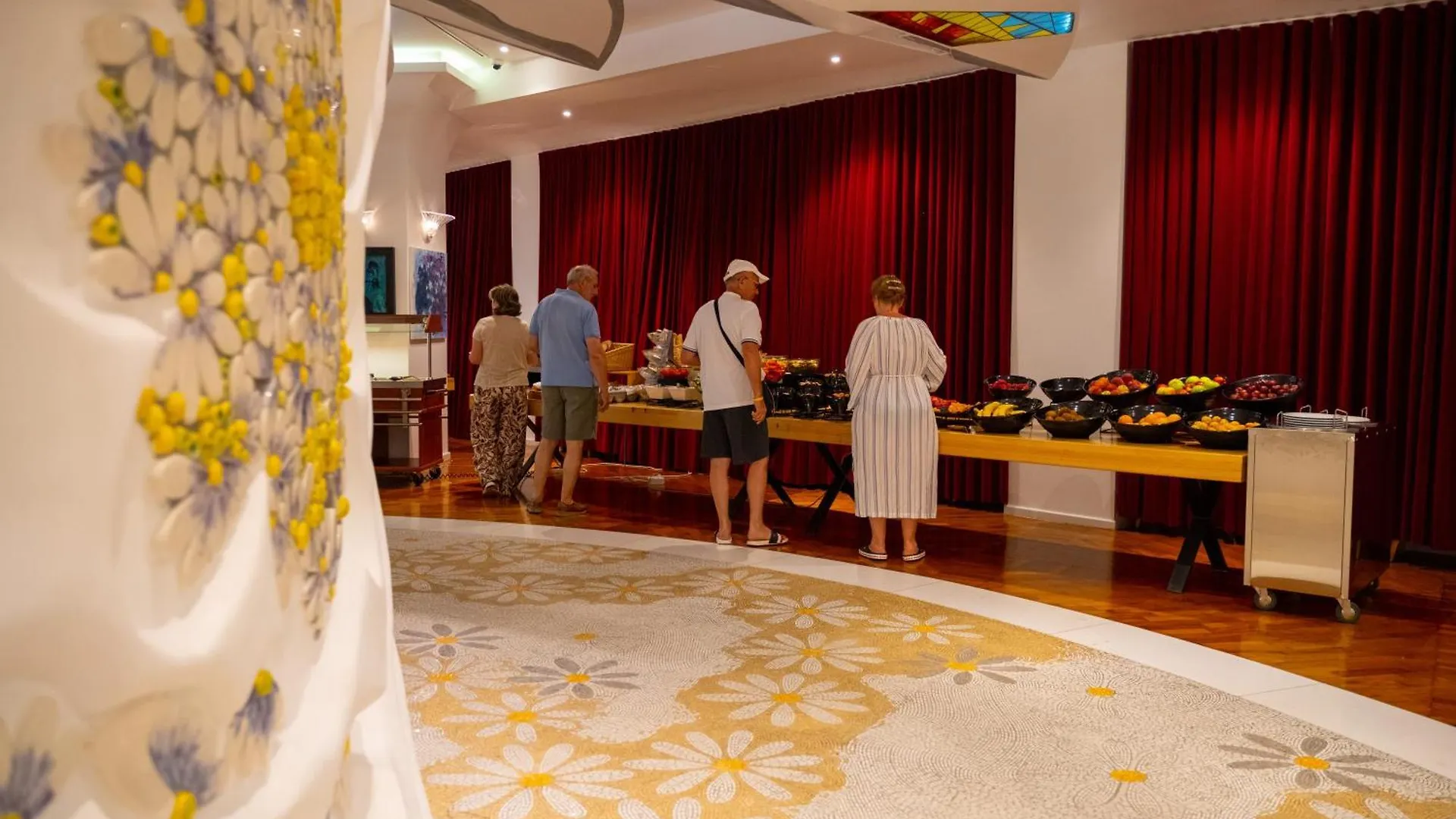 Bougainville Bay Hotel Σαράντα 5*,  Αλβανία