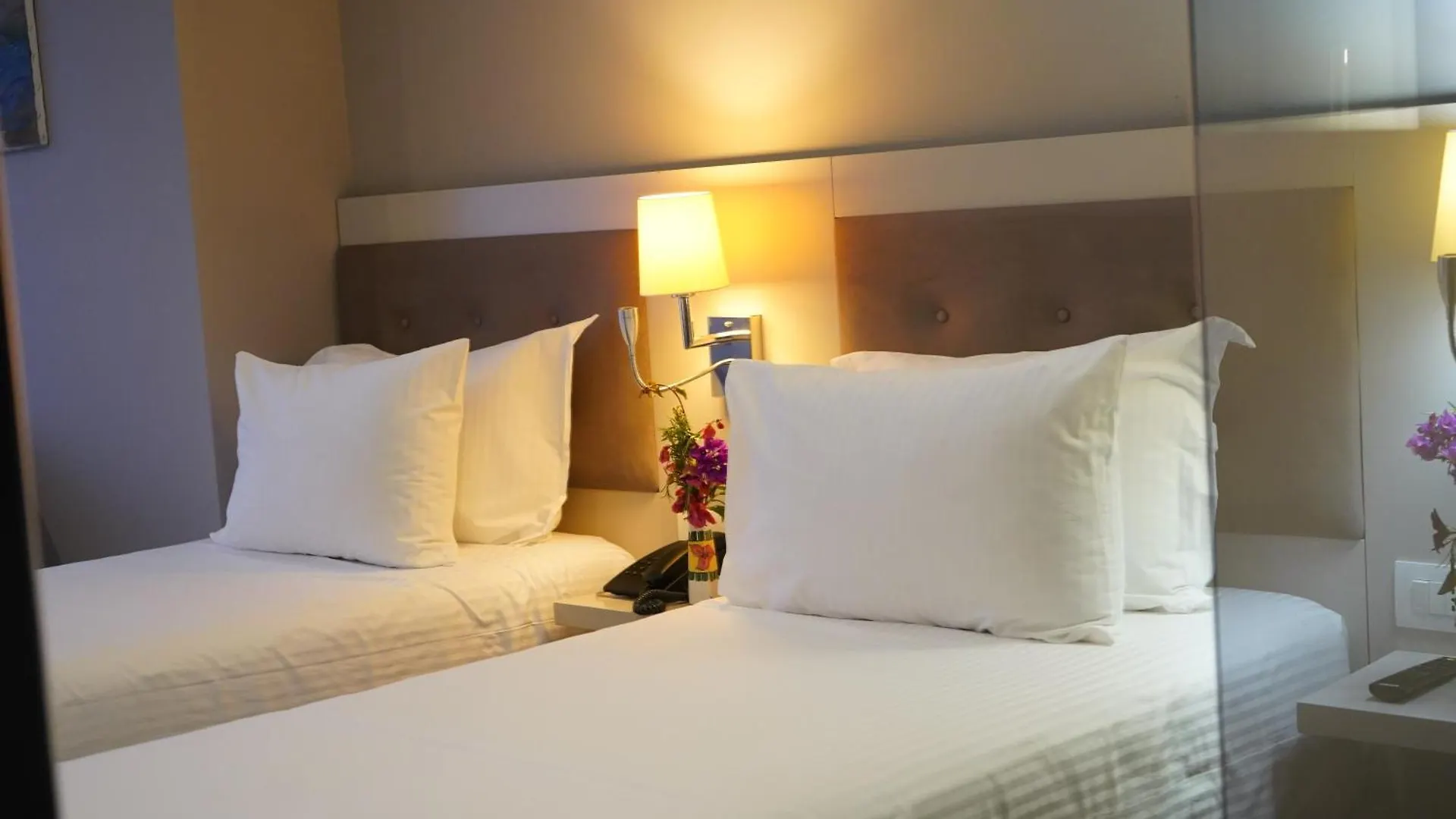 Bougainville Bay Hotel Σαράντα